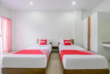 酒店 Purada Mansion