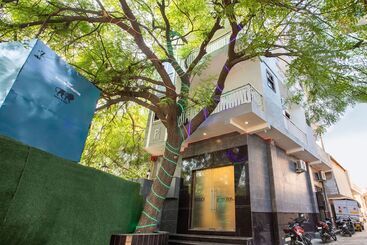 Hotel R S Plaza By Oyo Rooms