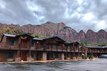 فندق Zion Canyon Lodge