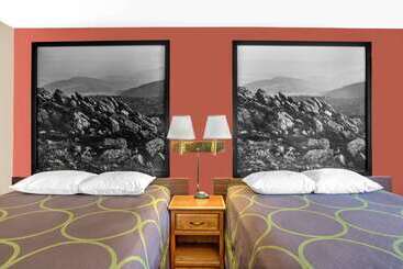 فندق على الطريق Super 8 By Wyndham Christiansburg/blacksburg Area