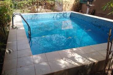 پانسیون Villa Tenko