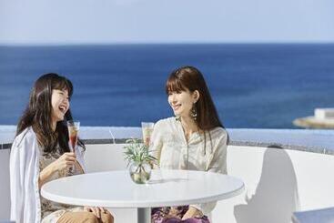 هتل Lequ Okinawa Chatan Spa & Resort