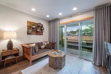 ホテル Treasure Mountain Inn