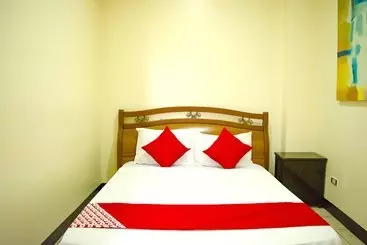 Hotel 153 Executive Suites By Oyo Rooms