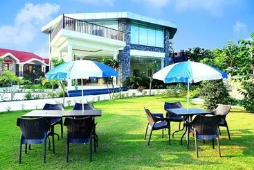 Hotel The Corbet Manral Resort & Spa