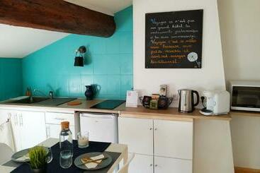 דירות לתיירים L Appart & Bleu Studio