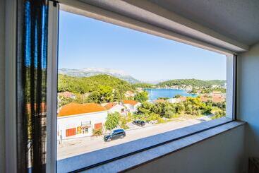 Apartamenty turystyczne Villa Teuta