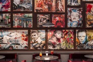 Отель Meliá Frankfurt City