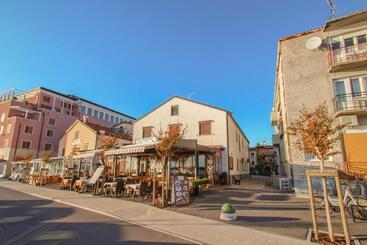 آپارتمان‌های توریست‌ها Libera One