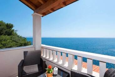 ツーリストアパートメント Villa Korkyra