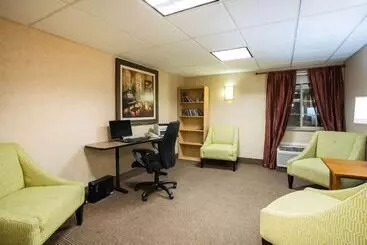 هتل Travelodge By Wyndham Colorado Springs Airport/peterson Afb