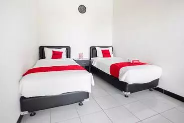 Pansiyon Reddoorz Plus @ Purwodadi