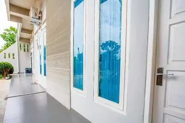 ホテル Oyo 3073 Twin House Syariah