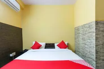 Hotel Oyo 69757  Umang