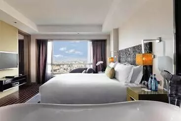 فندق Sofitel Saigon Plaza