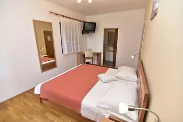 Huoneisto Rooms Tom