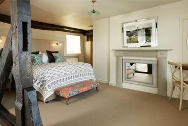 בית מלון כפרי The Bull