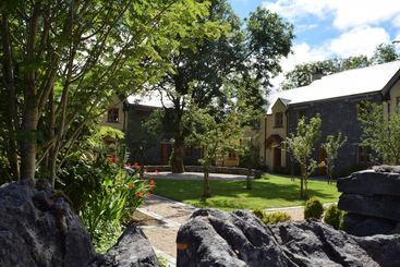 Apartamenty turystyczne Burren Court