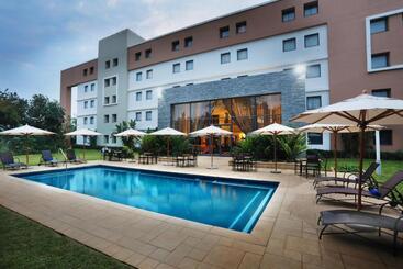 ホテル Stayeasy Rustenburg