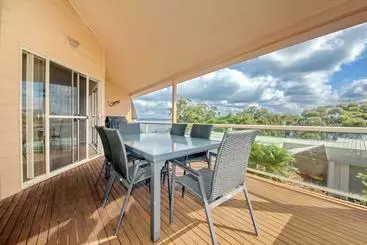 Apartaments turístics Moy At Nelson Bay, 2/30 Thurlow Avenue