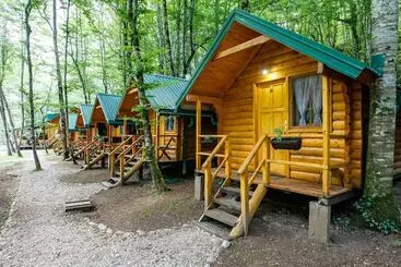 هتل Waterfall Rafting Center