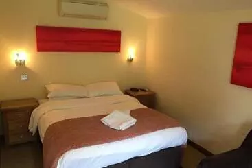 בית מלון כפרי The Grange