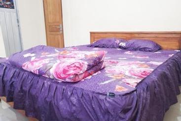 Hotel Oyo 3500 D Chandra Family