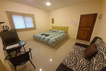 בית מלון כפרי Oyo 932 Baan Chaam Country View Resort