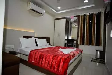 Hotel Amrit Plaza
