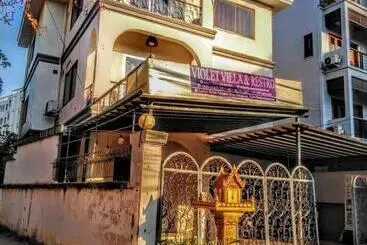 ホテル Violet Villa And Restro