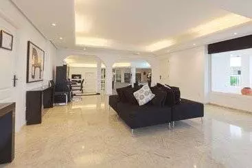 Huoneisto Camelina Suites