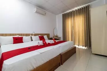 ホテル Reddoorz Near Hung Vuong Street Nha Trang 2