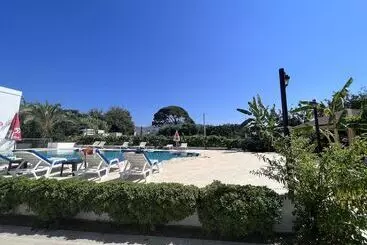 Ege Apartments