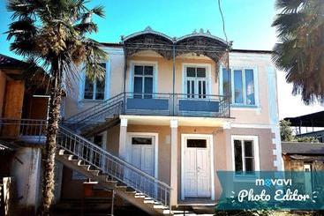 Pensión гостевой дом на адлейба 75