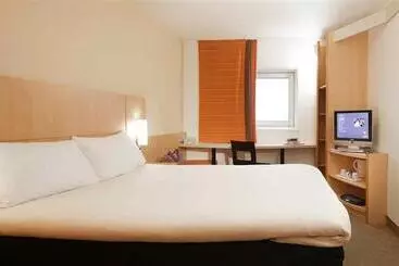 فندق Ibis Cardiff