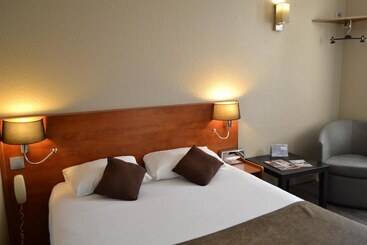 فندق Restaurant Kyriad Brive Centre