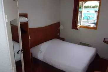 فندق Kyriad Chantilly