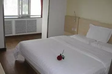 Hotel 7 Days Premium Changchun Renmin Northeast Normal University Pingquan Road