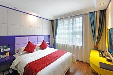 호텔 Greentree Inn Guangyuan Lizhou West Road Business