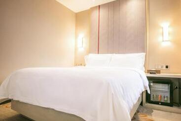 Lavande Hotel Dalian Malan Square Metro Station