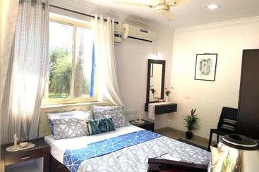 Pensjonat Sun Kissed Holidays Dabolim Goa Gold