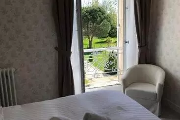 Aamiaismajoitus (B&B) Chambres D Hotes De Pouzelande