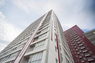 Pensionat Reddoorz Apartment @ Taman Melati Margonda