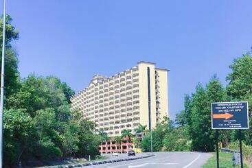 Dindings Pantai Desair Apartment By Dpd