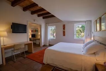 Hotel Rural Tancat De Codorniu