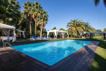 هتل روستایی Tancat De Codorniu