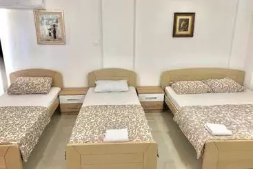 پانسیون Apartmani Maja
