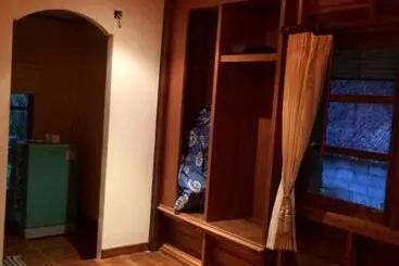 Majatalo Namtok Bungalows