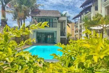 Aparthotel Grand Bay Suites
