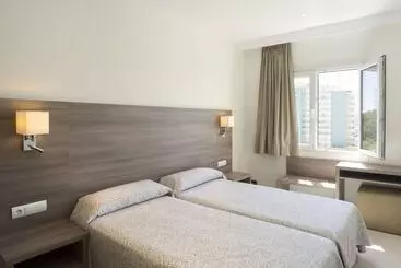 Cabot Tres Torres Apartments